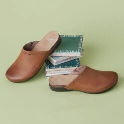 Dansko Robbie Tan Burnished Nubuck 14 Dansko Robbie Tan Burnished Nubuck -Dansko Sales Store S24 Roma Robbie Tan 5133 2400x2400 2d52b6fe 6720 48a2 a5ba f3640300b46a
