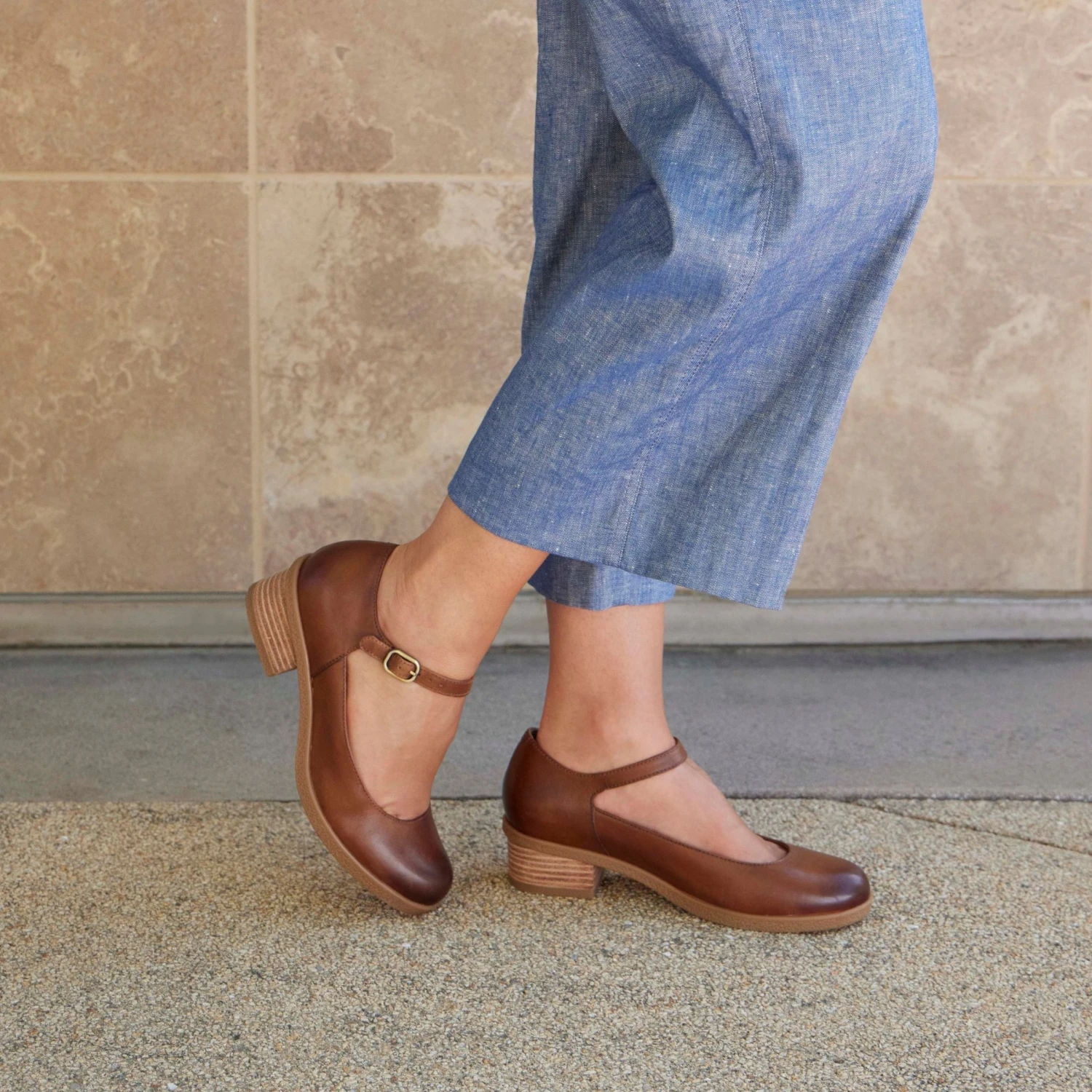 Dansko Deena Tan Waterproof Burnished 7 Dansko Deena Tan Waterproof Burnished - Image 5